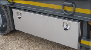 Coffre acier ou inox sous chassis